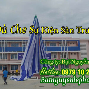 Dù Che Sân Trường Học