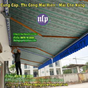 bat mái hiên che nắng quay tay